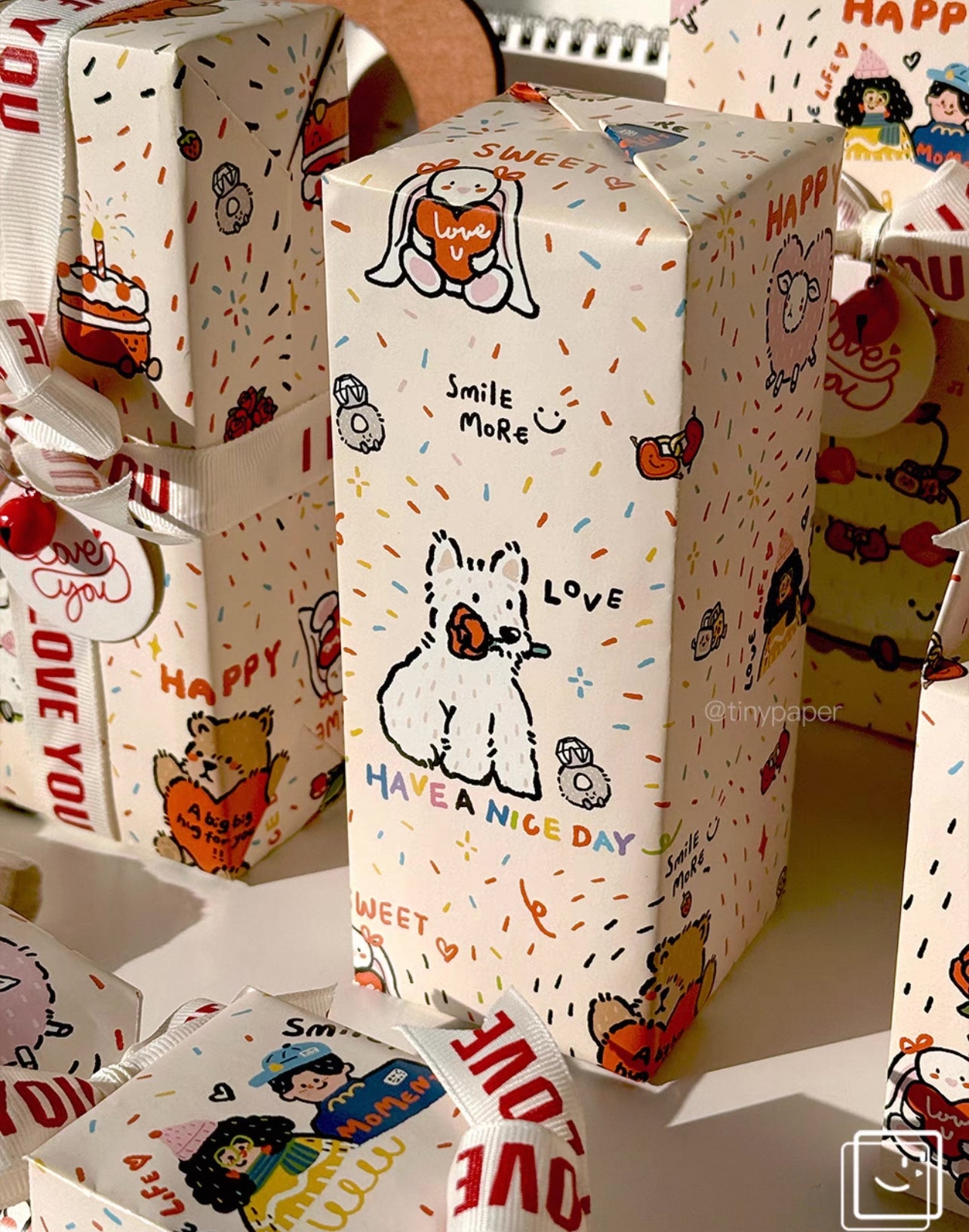 Gift Paper “ 𝑪𝒖𝒕𝒆 𝑱𝒆𝒍𝒍𝒚 𝑩𝒆𝒂𝒓 ”
