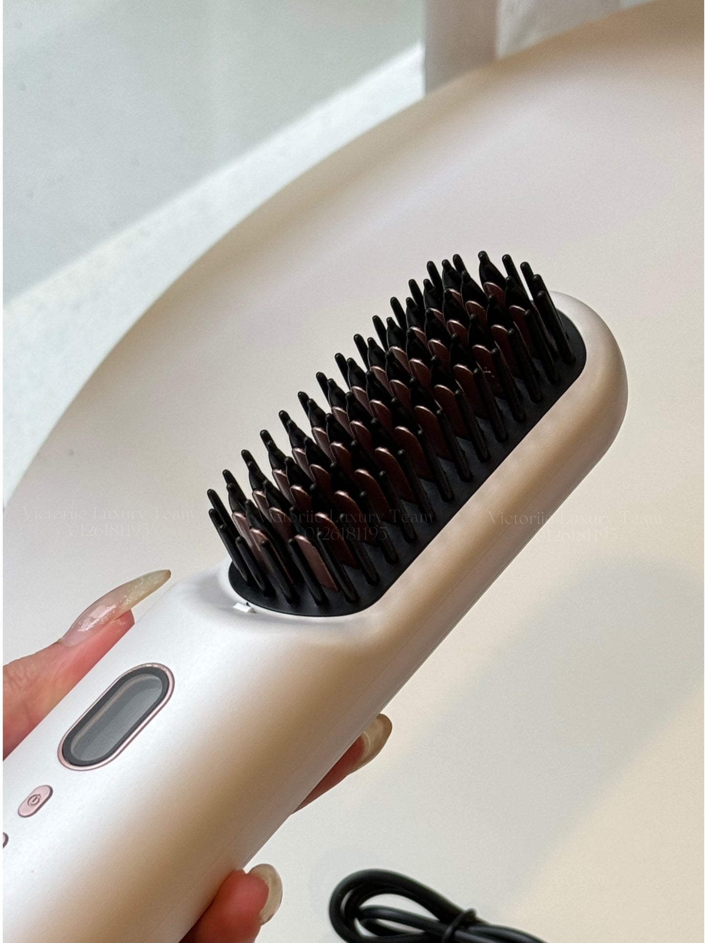 Wireless Straightening Comb