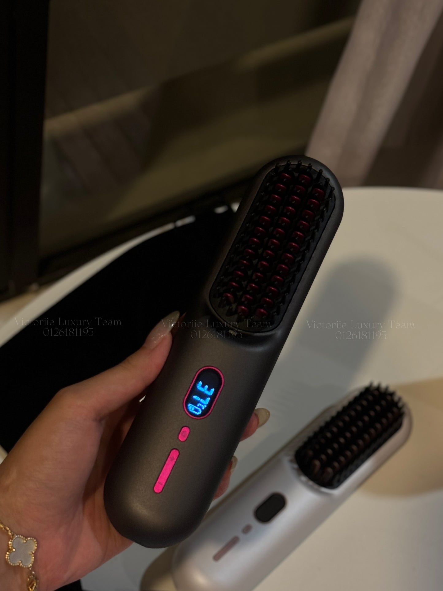 Wireless Straightening Comb